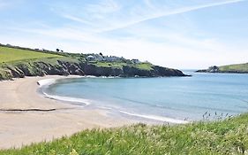 Cosy Beachside Cottage