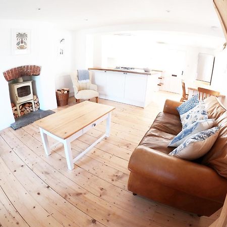 Cosy Beachside Cottage Bigbury Exterior photo