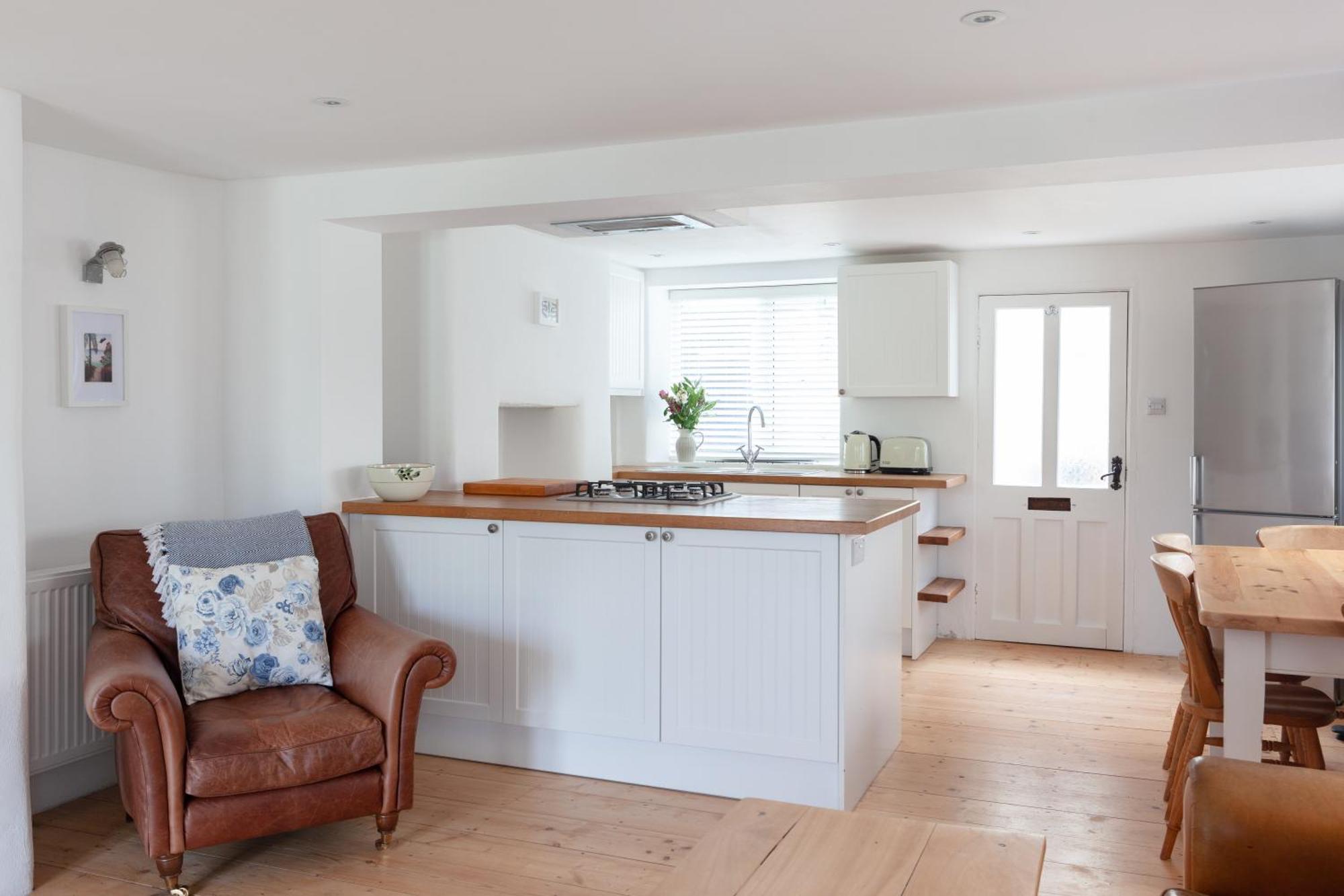 Cosy Beachside Cottage Bigbury Room photo